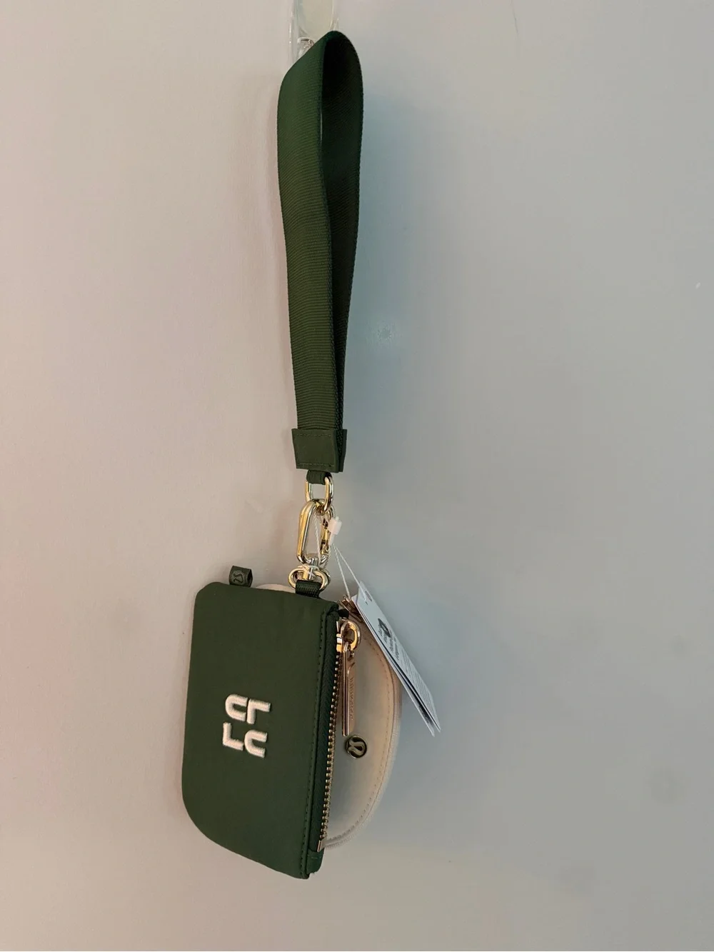 Lululemon Green & Cream Dual Wristlet Stack NWT - Picture 3 of 4